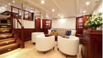 Sailing yacht Annagine - Lower Salon seating